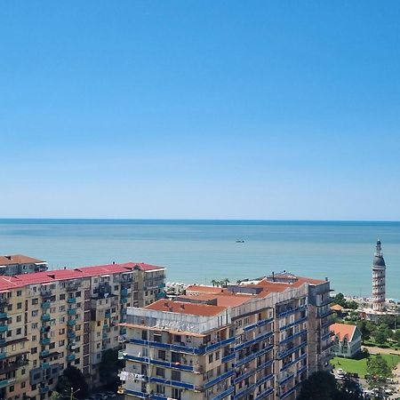 Dan Luxury Apartment Batumi Exteriör bild