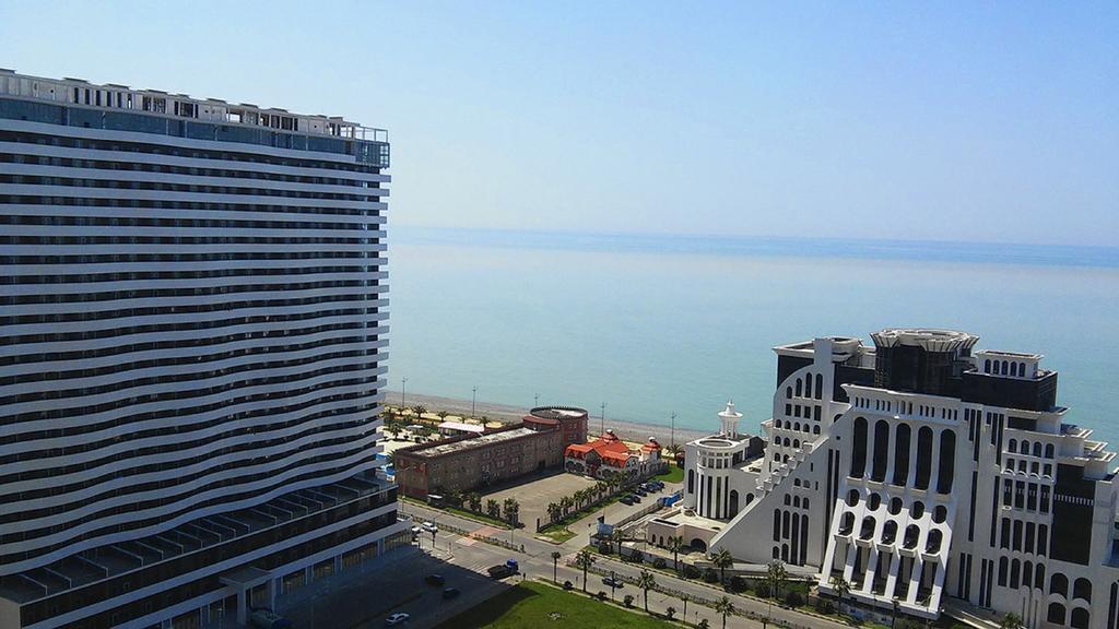 Dan Luxury Apartment Batumi Exteriör bild